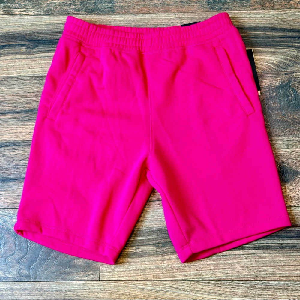 Legend men’s shorts in fire berry color size medium